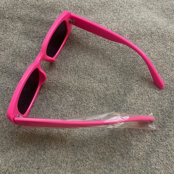 PINK BARBIE Y2K SUNGLASSES  FOR woman  *NEW* - Picture 9 of 10